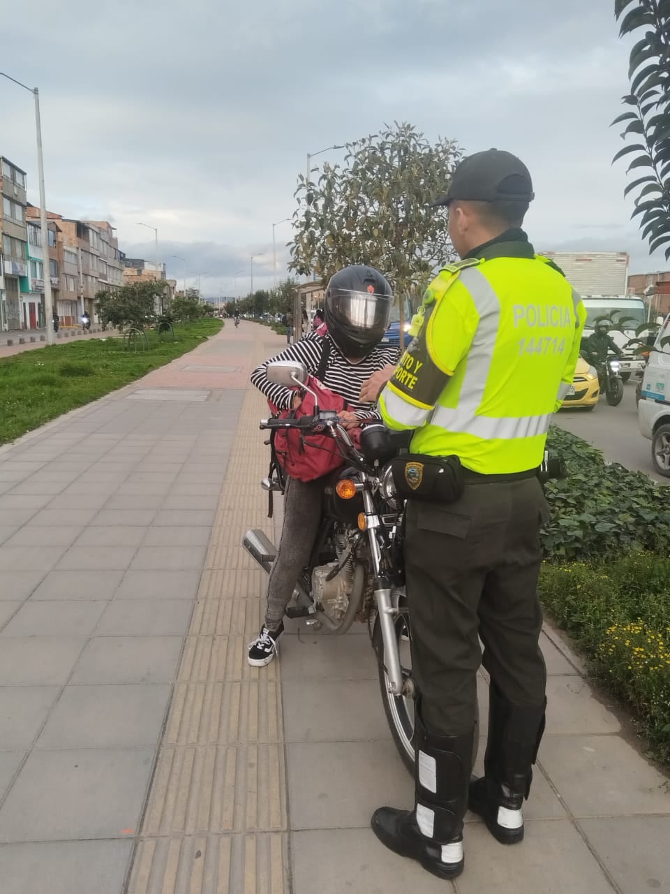 La ciudadanía ha venido elevando quejas contra los motociclistas que circulan por los andenes; se han incrementado los operativos.