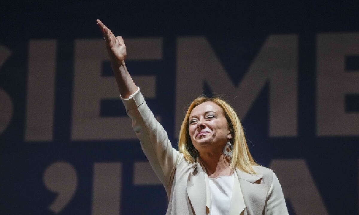 Giorgia Meloni durante el cierre de su campaña en Roma el 22 de septiembre del 2022. Meloni y su agrupación de derecha Hermanos de Italia son los favoritos para ganar las elecciones parlamentarias del 25 de septiembre. (AP Photo/Gregorio Borgia, file)