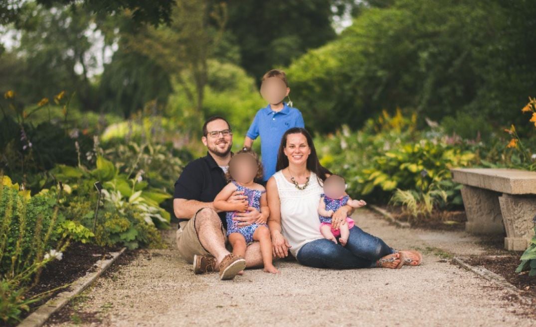 John Poulos y su familia en Estados Unidos hace unos años