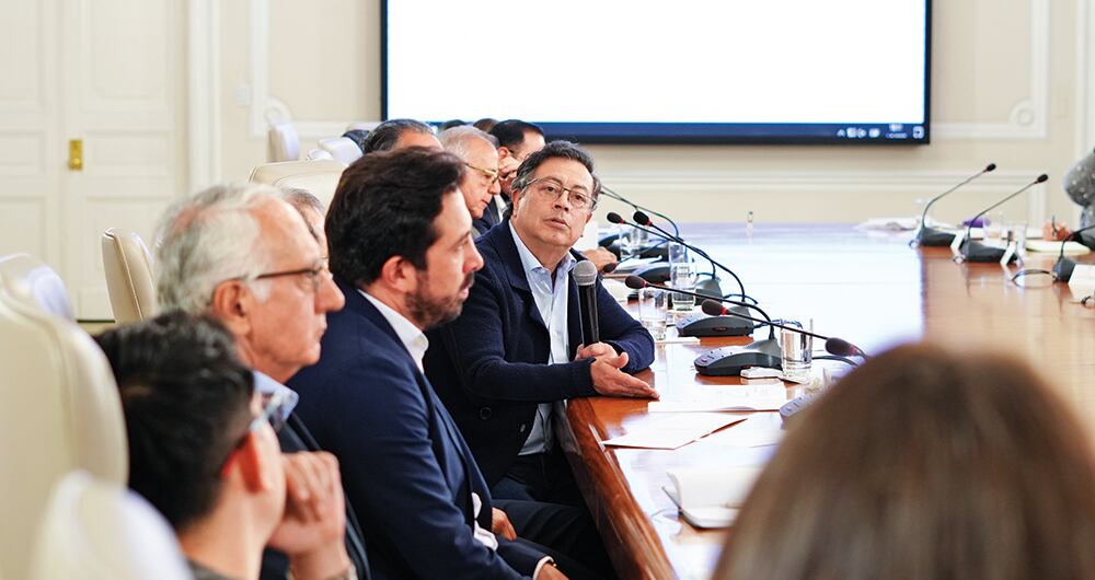   Gustavo Petro nombró a algunos ministros que no tenían experiencia previa en el servicio público. Eso, al final, ha impactado en la falta de ejecución de proyectos clave, en particular en el sector de Educación.