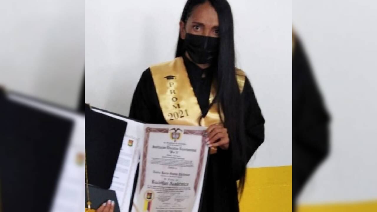 Nubia, la mujer del campo que tiene un canal de Youtube con sus hijos, se graduó de bachillerato