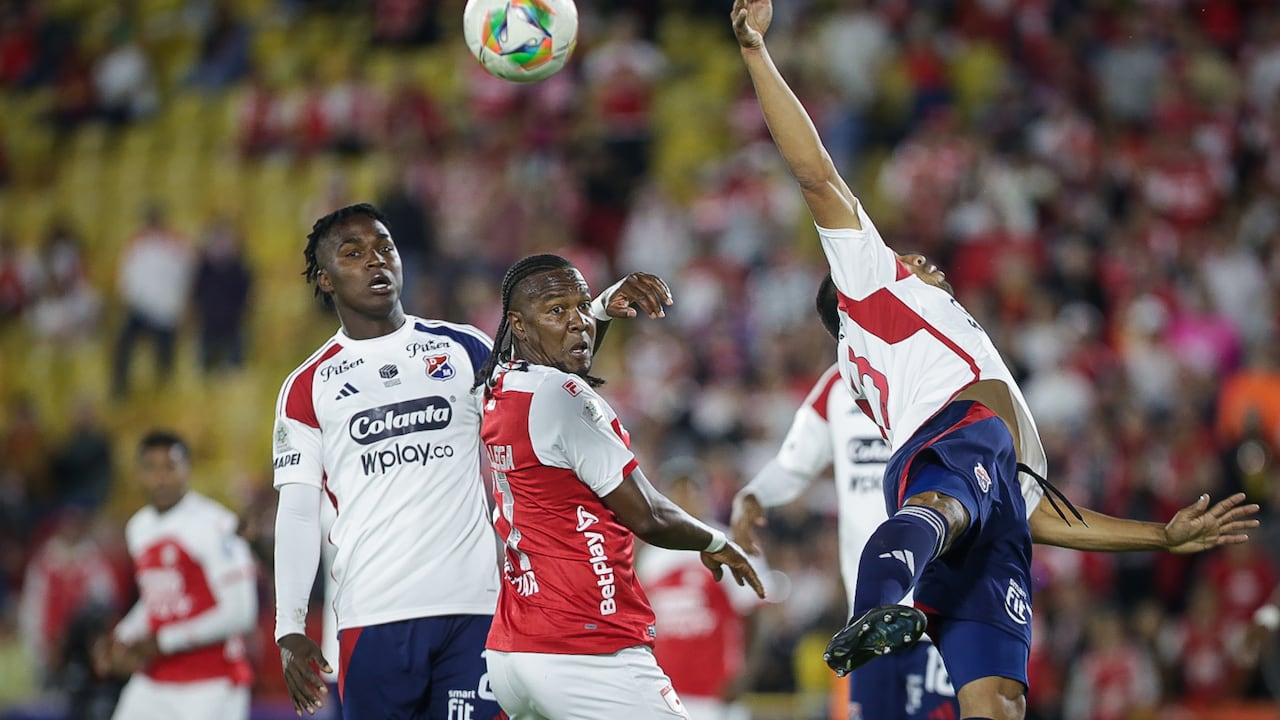 Bogotá. Abril 14 de 2025. Independiente Santa Fe enfrenta a Independiente Medellín, por encuentro válido de la Liga BetPlay I 2025 de la fecha 14, en el Estadio Nemesio Camacho El Campín. (Colprensa - Cristian Bayona).