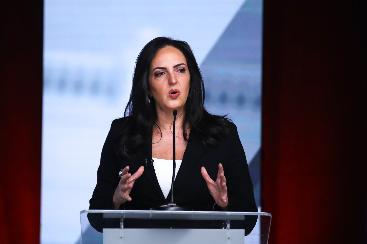 MARIA FERNANDA CABAL