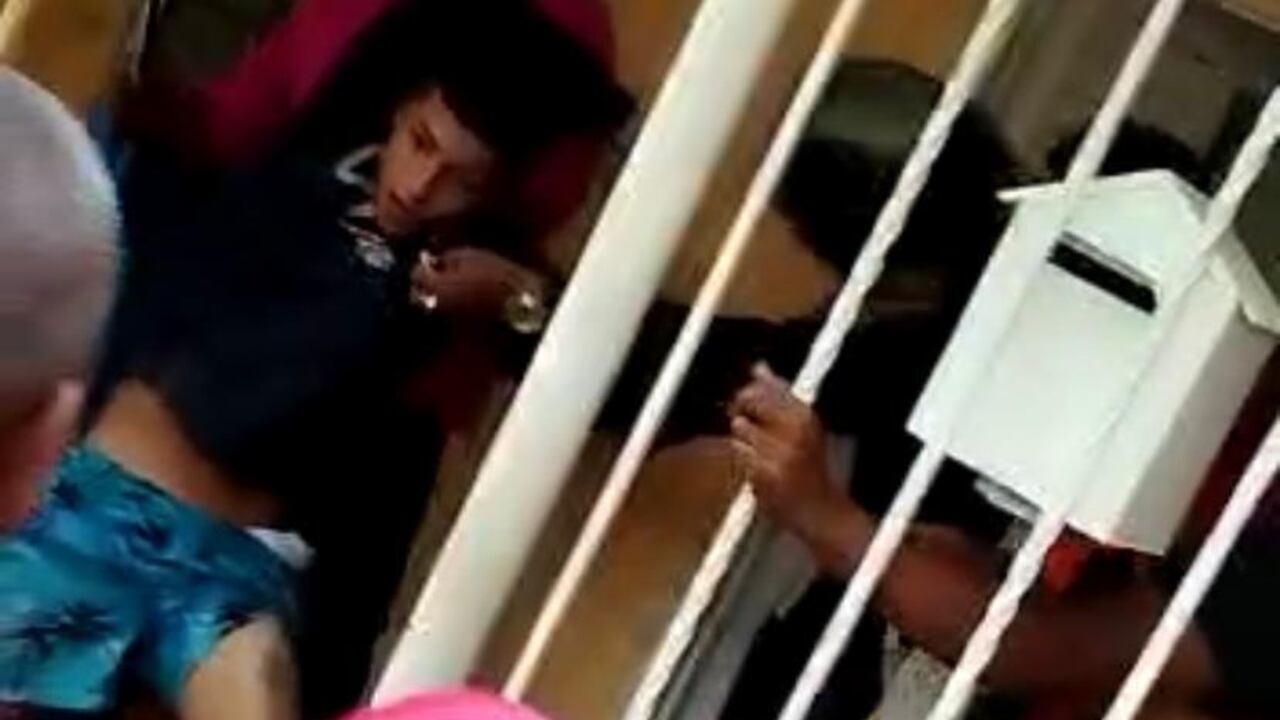 Agreden a presunto ladrón en Barranquilla.
