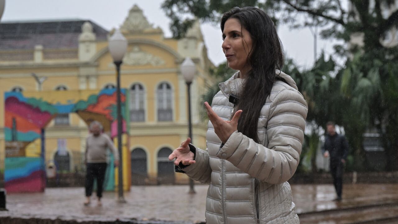 Las inundaciones que devastaron el sur de Brasil se han visto exacerbadas por la deforestación, en gran parte provocada por el cultivo de soja, según los expertos.
