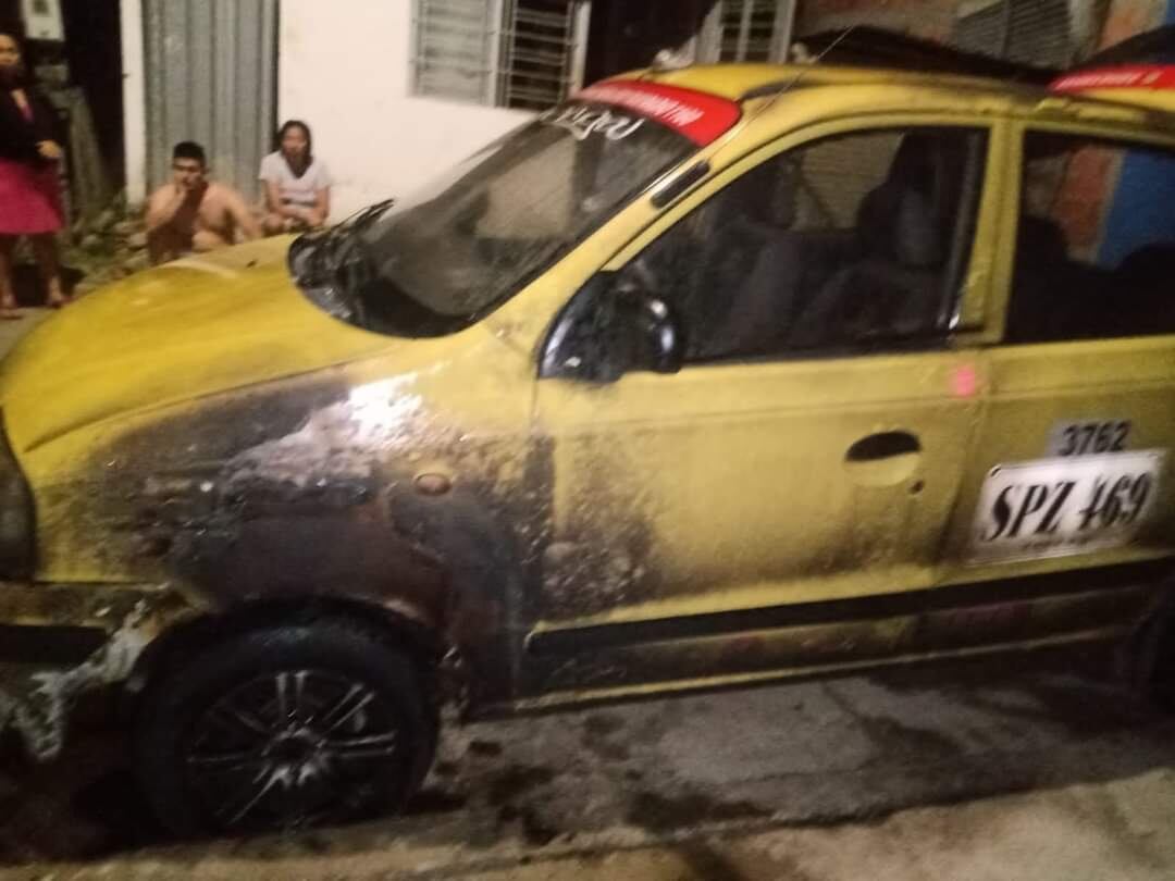 Queman taxi en barrio de Cúcuta