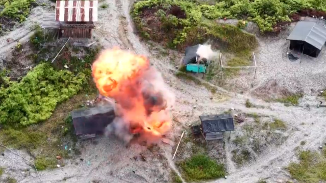 Durante la intervención fueron inutilizadas cuatro máquinas excavadoras.