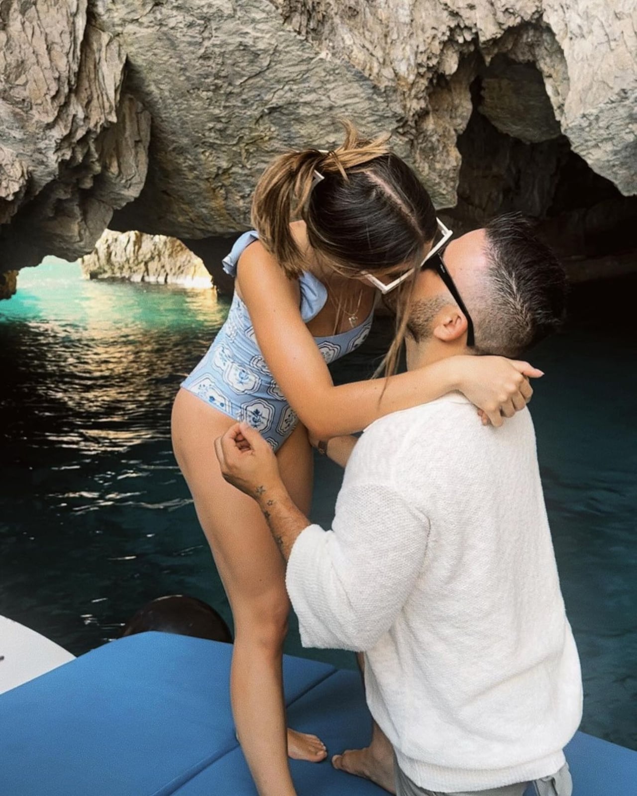 La pareja lleva 2 años y medio de novios