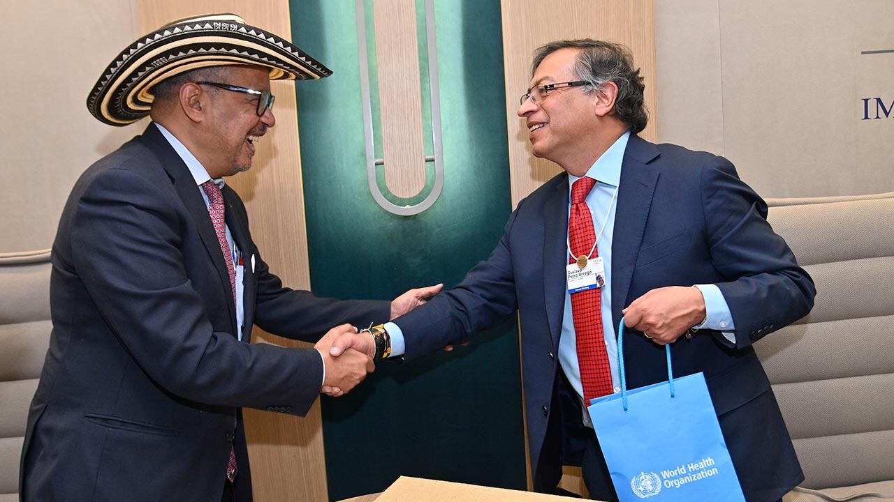 El Presidente Gustavo Petro pidió al Director de la OMS, Tedros Adhanom Ghebreyesus, discutir el tema de patentes y transferencia tecnológica en asuntos de salud.