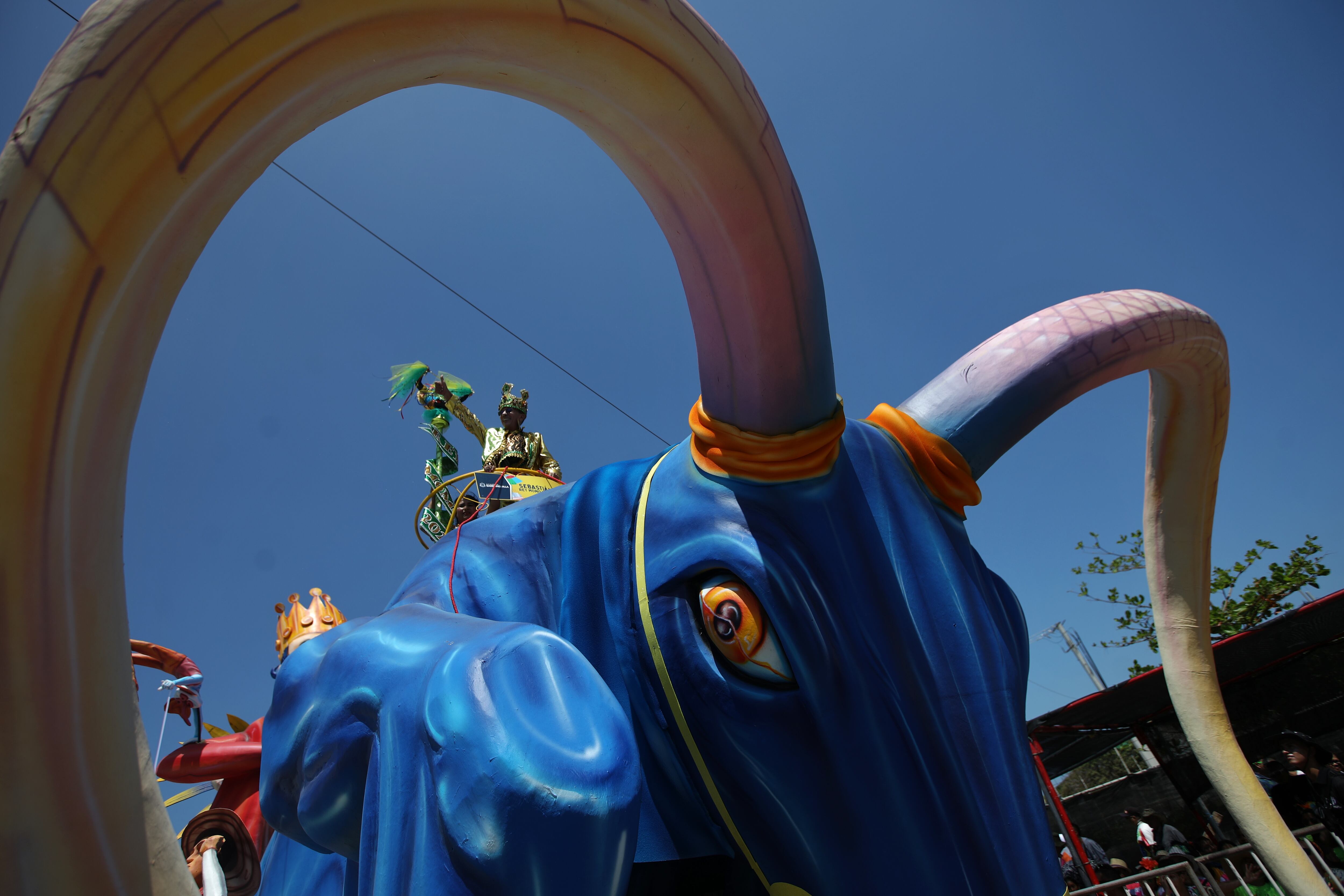 REY MOMO Y REINA DEL CARNAVAL 2023
Natalia De Castro González
SEBASTIÁN GUZMÁN GALLEGO
FOTO: ESTEBAN VEGA LA-ROTTA
CARANAVAL DE BARRANQUILLA 2023