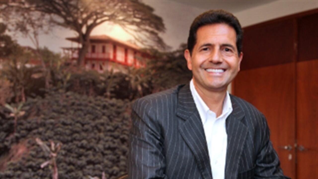 Hernán Méndez Bages, presidente de Procafecol, le confirmó a Dinero.com que en 5 años existirían 50 tiendas Juan Valdez en Emiratos Árabes.