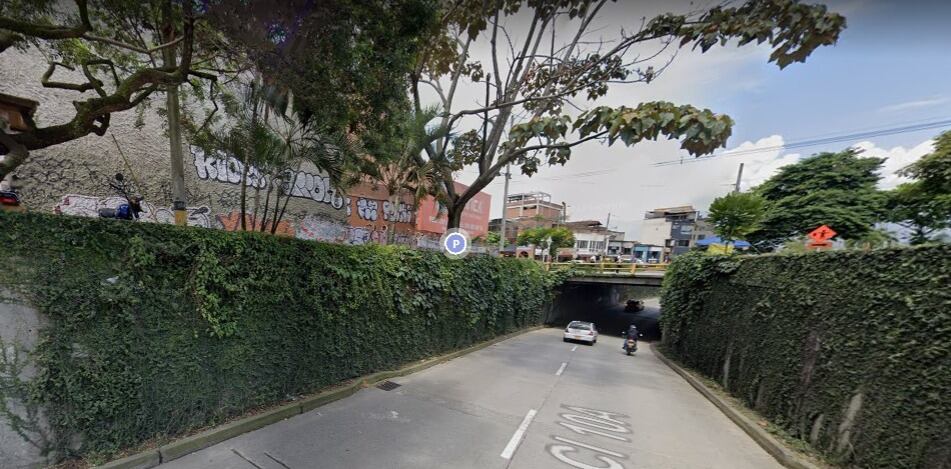 Puente vehicular en Poblado, Medellín.