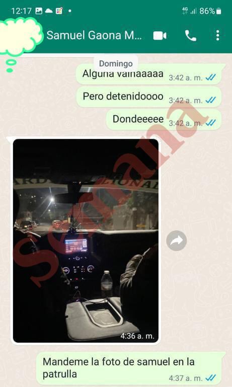 Esta fue la conversación que Samuel tuvo con su amigo donde le mostró el interior de la patrulla policial