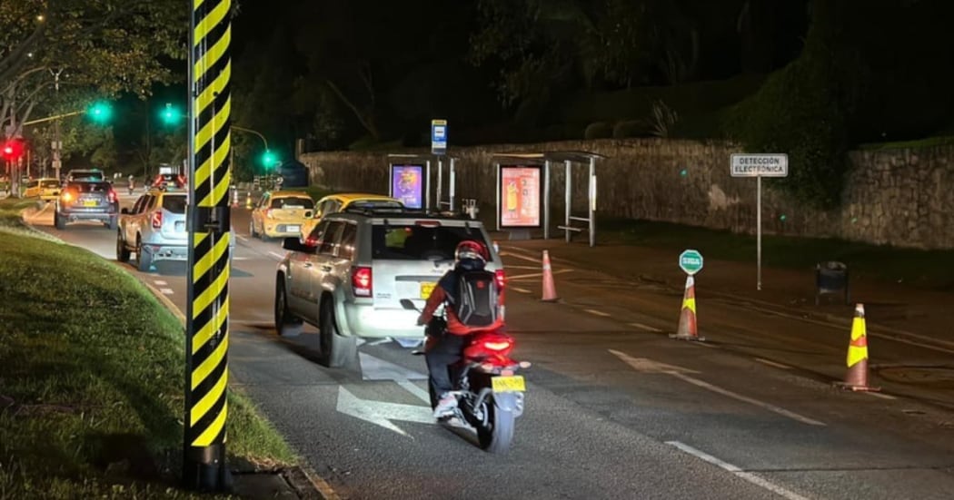 Las cámaras de fotodetección están ubicadas en distintos corredores viales de Bogotá para controlar conductas que ponen en riesgo la seguridad de todos los actores viales.
