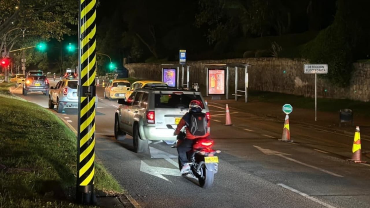 Las cámaras de fotodetección están ubicadas en distintos corredores viales de Bogotá para controlar conductas que ponen en riesgo la seguridad de todos los actores viales.
