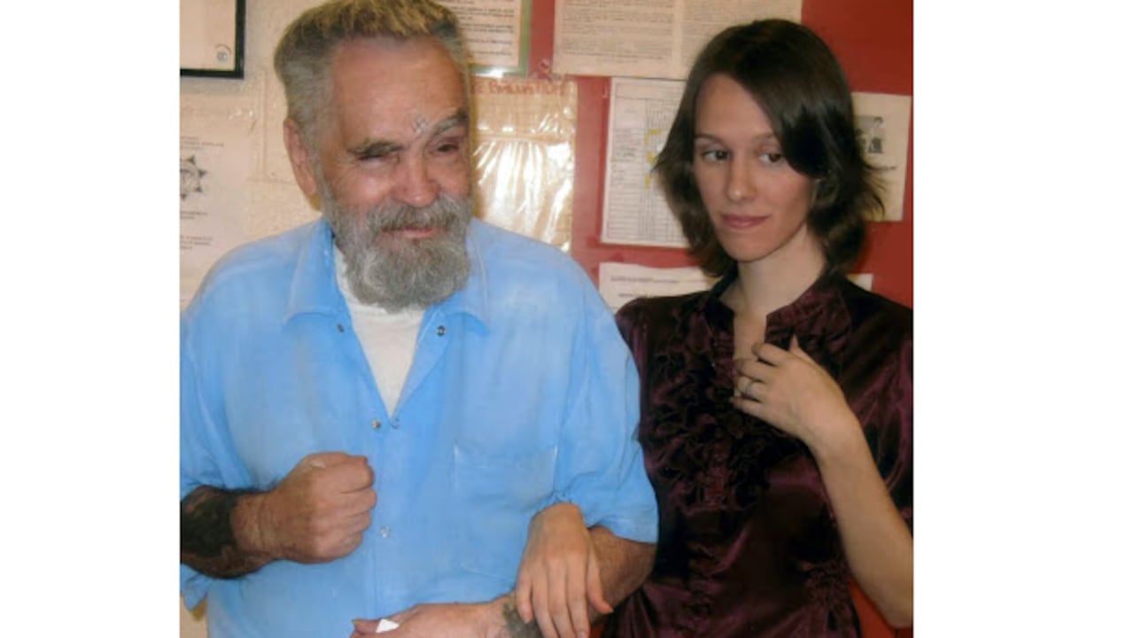 Izquierda: Charles Manson. Derecha: 'Star'.