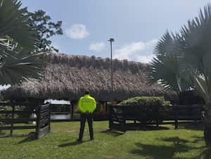 Fincas y carros de lujo fueron decomisados a alias Gonzalito, segundo cabecilla del Clan del Golfo, según la Policía.