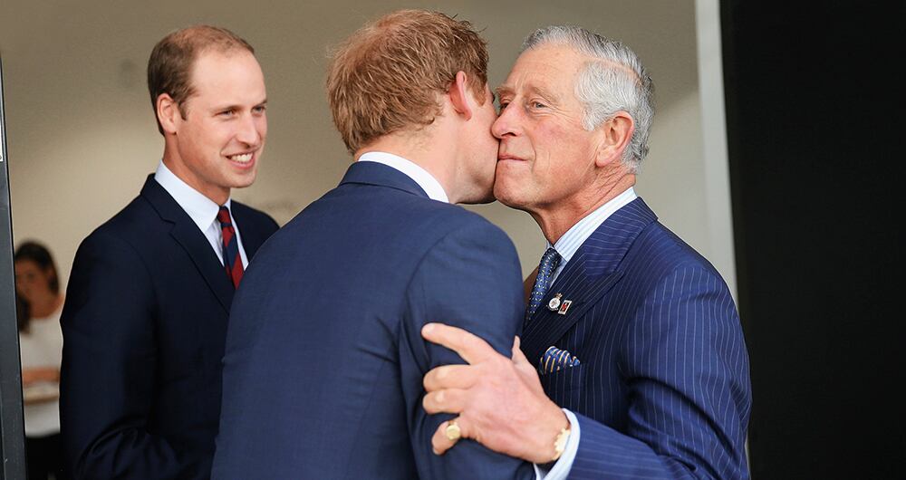 Carlos III y el príncipe Harry.