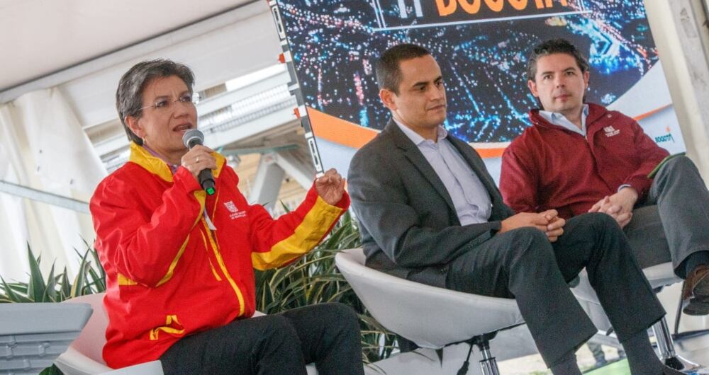 La alcaldesa Claudia López lideró la presentación del plan de modernización de luz pública de Bogotá.