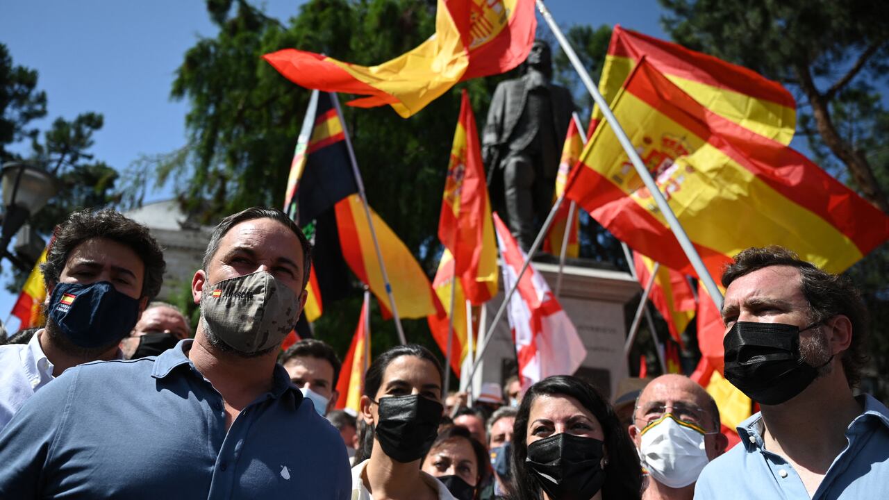 El líder de Vox, Santiago Abascal, en protestas. Foto de GABRIEL BOUYS / AFP.