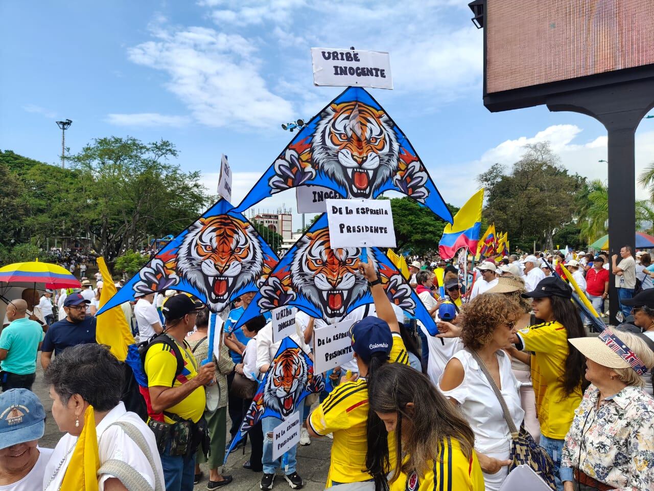 Marchas en apoyo al expresidente Álvaro Uribe en Cali