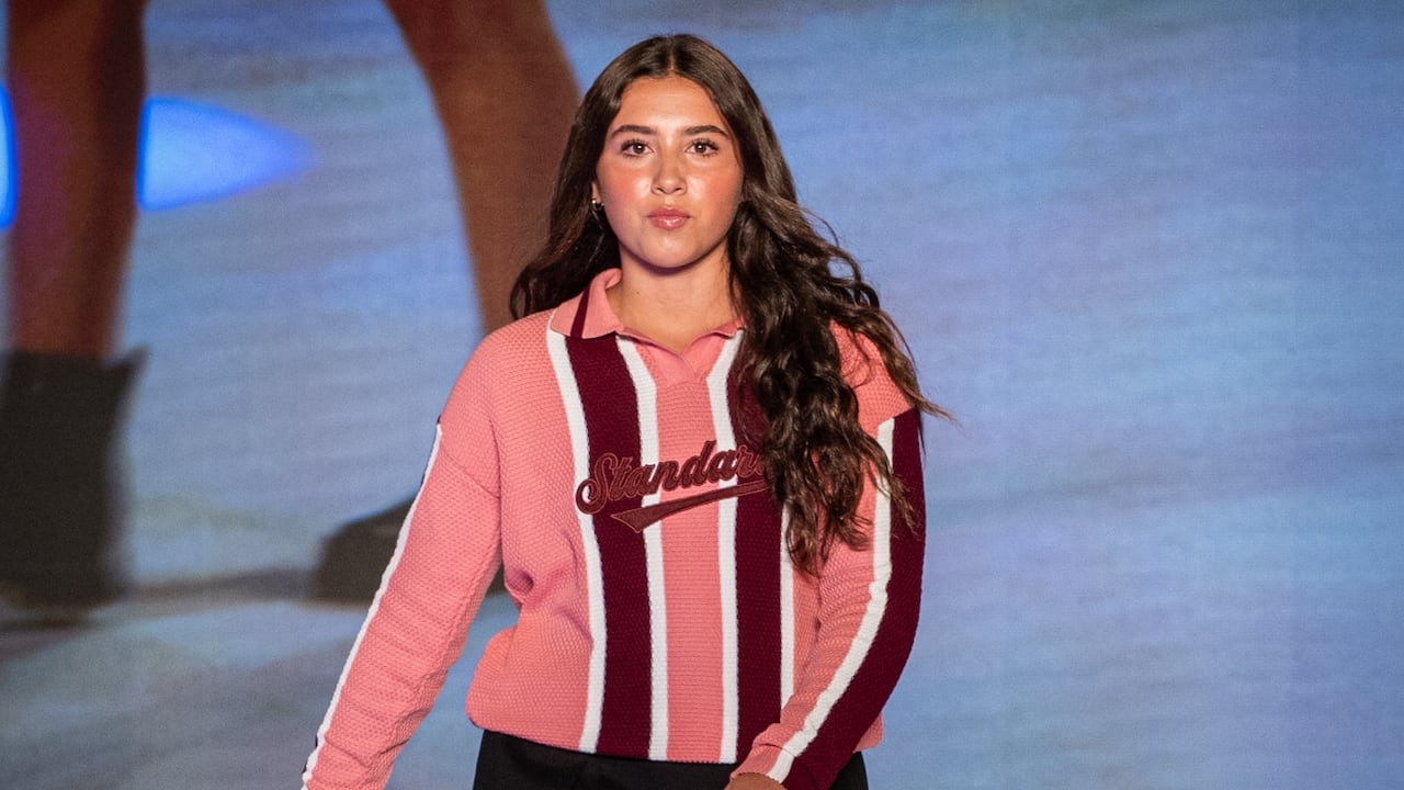 Salomé Rodríguez debutó como modelo en la pasarela de Off Corss en Colombiamoda 2026.