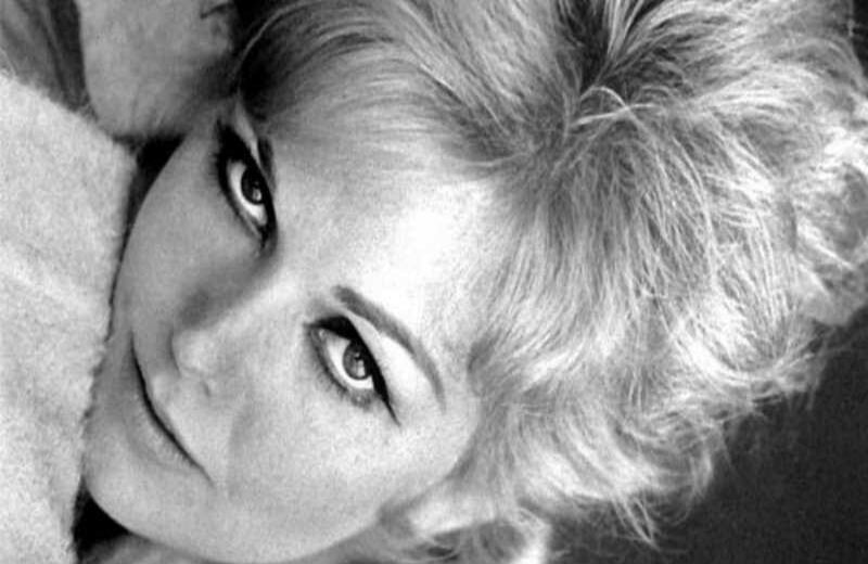 Kim Novak era considerada uno de los sex symbol de la época dorada de Hollywood, y protagonizó 'Vértigo' (1958), de Hitchcock, nominada a dos premios Óscar. 