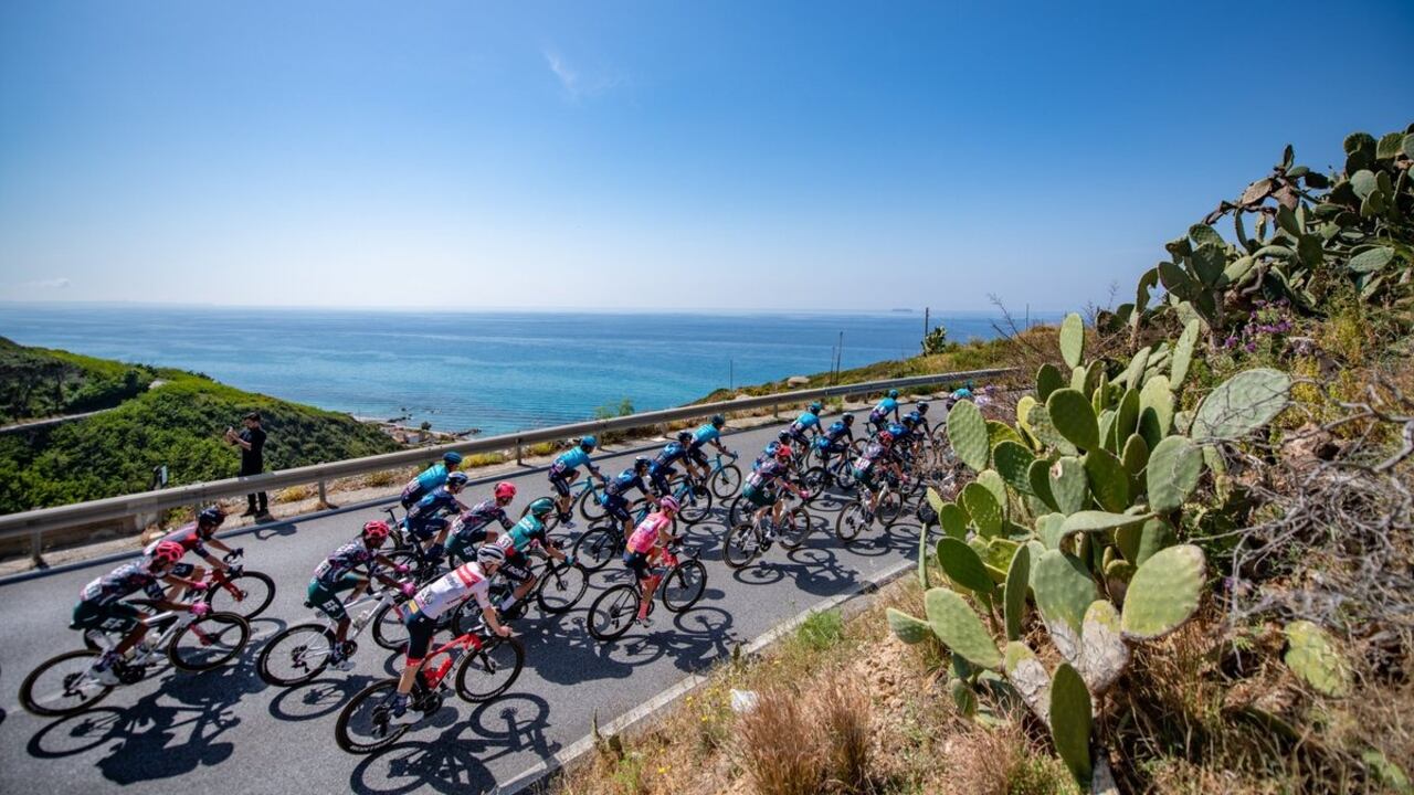 El español Juan Petro López (Trek) continúa en el primer lugar de la clasificación general del Giro de Italia 2022
