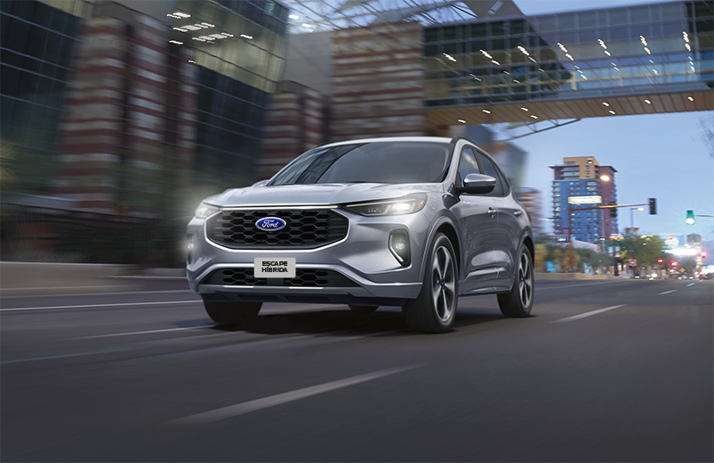 Un vehículo híbrido cuenta con dos motores.