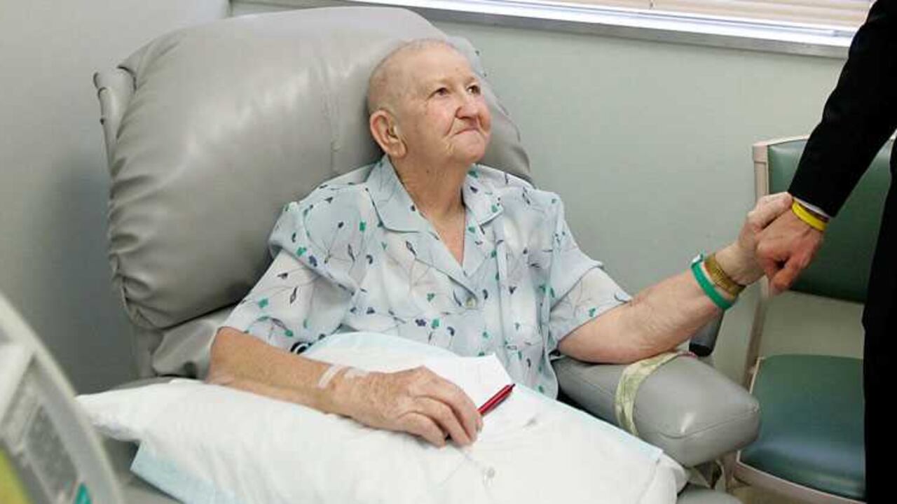 Esta enfermedad le puede dar a cualquiera aunque es más común en mayores de 60 años.