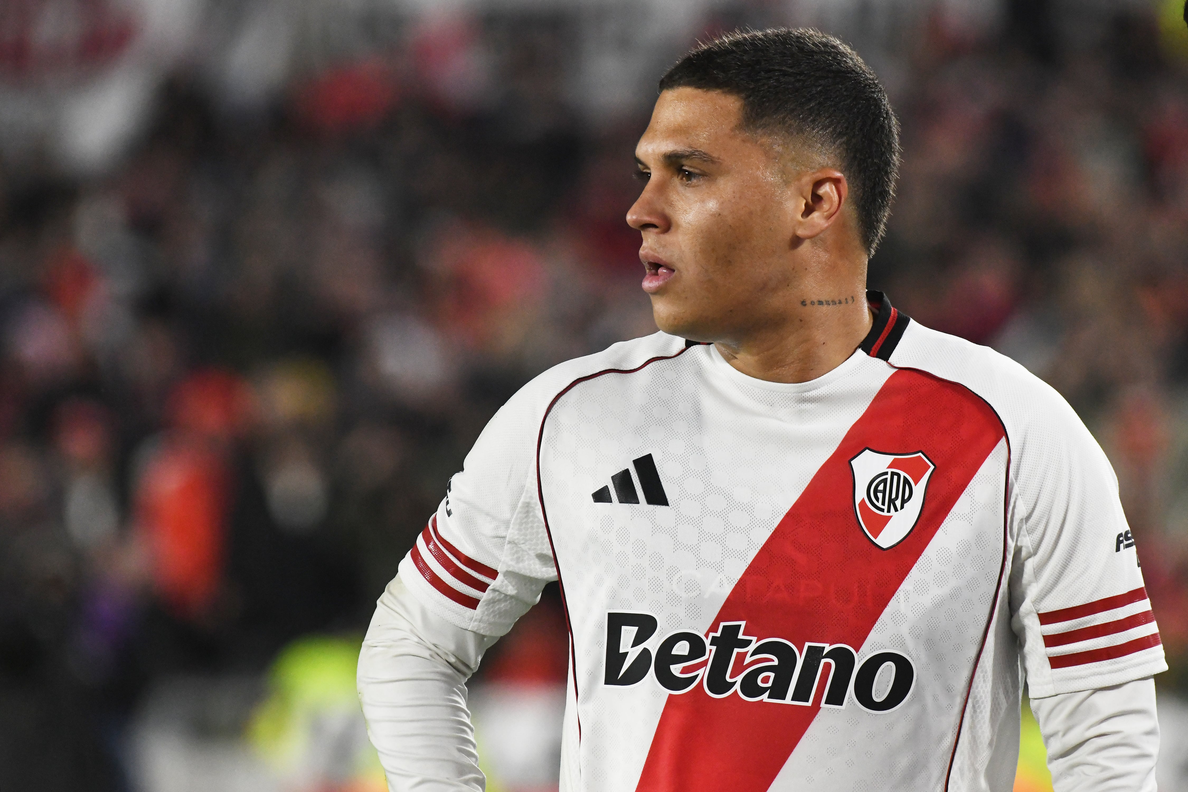 Juan Fernando Quintero of River Plate participates in the match between River Plate and San Lorenzo at Estadio Mas Monumental in Buenos Aires, Argentina, on July 27. (Photo by Federico Peretti/NurPhoto via Getty Images)