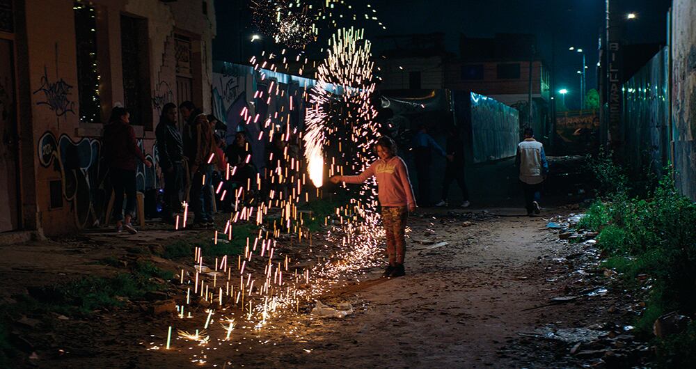 Fabián Hernández dice que esta película no busca poetizar la violencia, ni ser complaciente o facilista a la hora de conmover al espectador a través de la música o de las sensaciones “poéticas” a las que muchas películas apuntan para ganarse al espectador. "Un varón escapa de todo esto. Y eso la hace diferente, la hace contundente para representar a un país como Colombia en estos premios", asegura.
