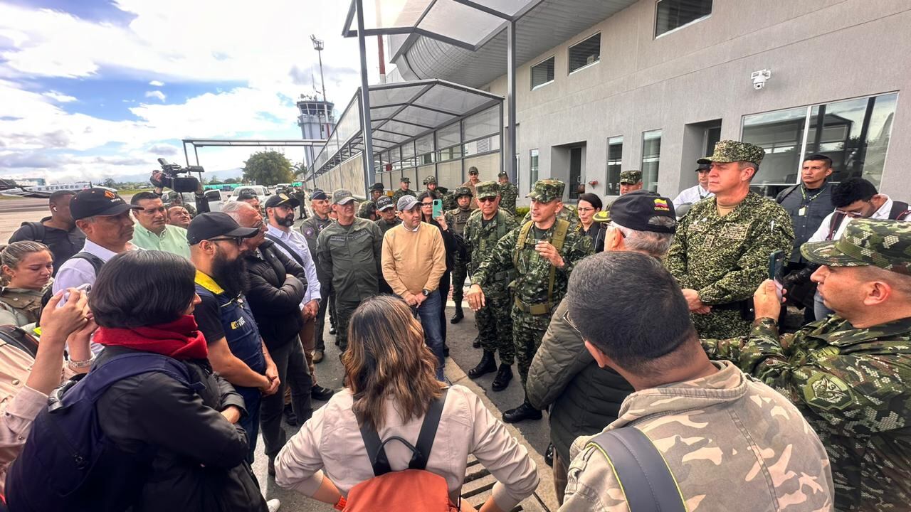 Visita delegación del Gobierno Nacional a El Plateado