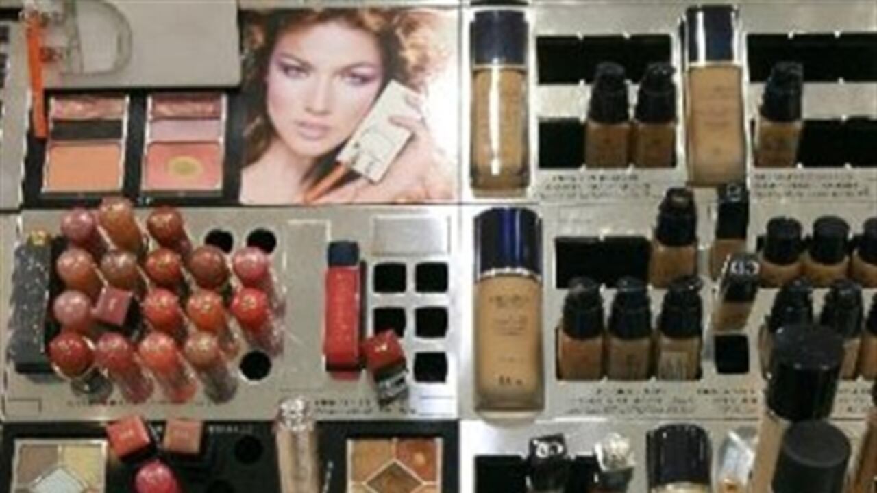 Avon confirmó hoy, mediante un comunicado de prensa, que había recibido una nueva oferta de compra por Coty para hacerse con sus acciones a un precio de 23,25 dólares cada una.