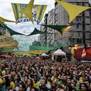 Brasil se paralizó este jueves 24 de noviembre para ver el debut de su selección. Foto: Getty Images.