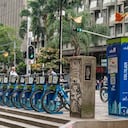 El Sistema EnCicla alcanza 16 estaciones solo en el centro de Medellín, y logra que al mes, alrededor de 34 mil ciudadanos que deben movilizarse.