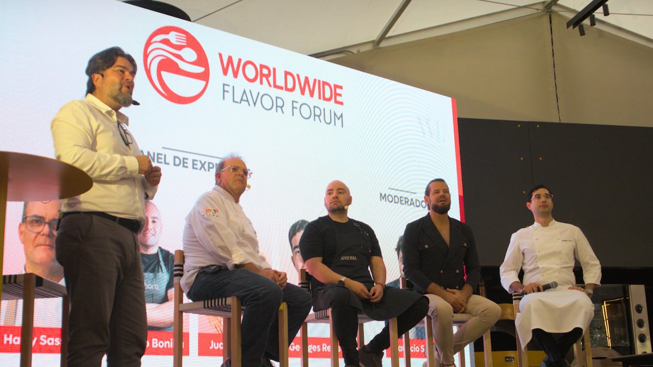 El primer Worldwide Flavor Forum, liderado por W&L Worldwide Trading, contó con la participación de referentes de la cocina como Harry Sasson, Jacobo Bonilla, Juan del Mar y Georges Reiss, quienes compartieron experiencias alrededor de las nuevas dinámicas del consumo premium, la creatividad culinaria y la transformación del negocio gastronómico.