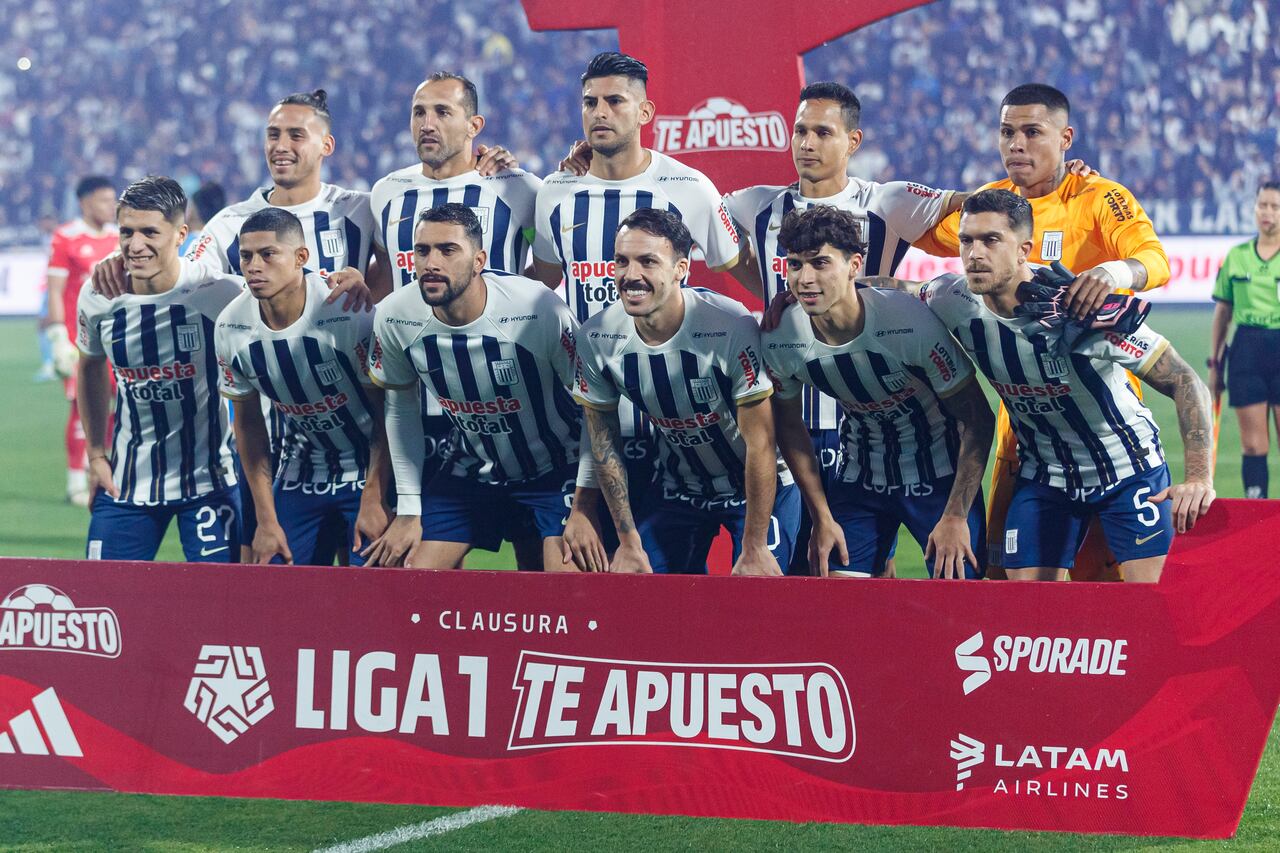 Parte del plantel de Alianza Lima de Perú