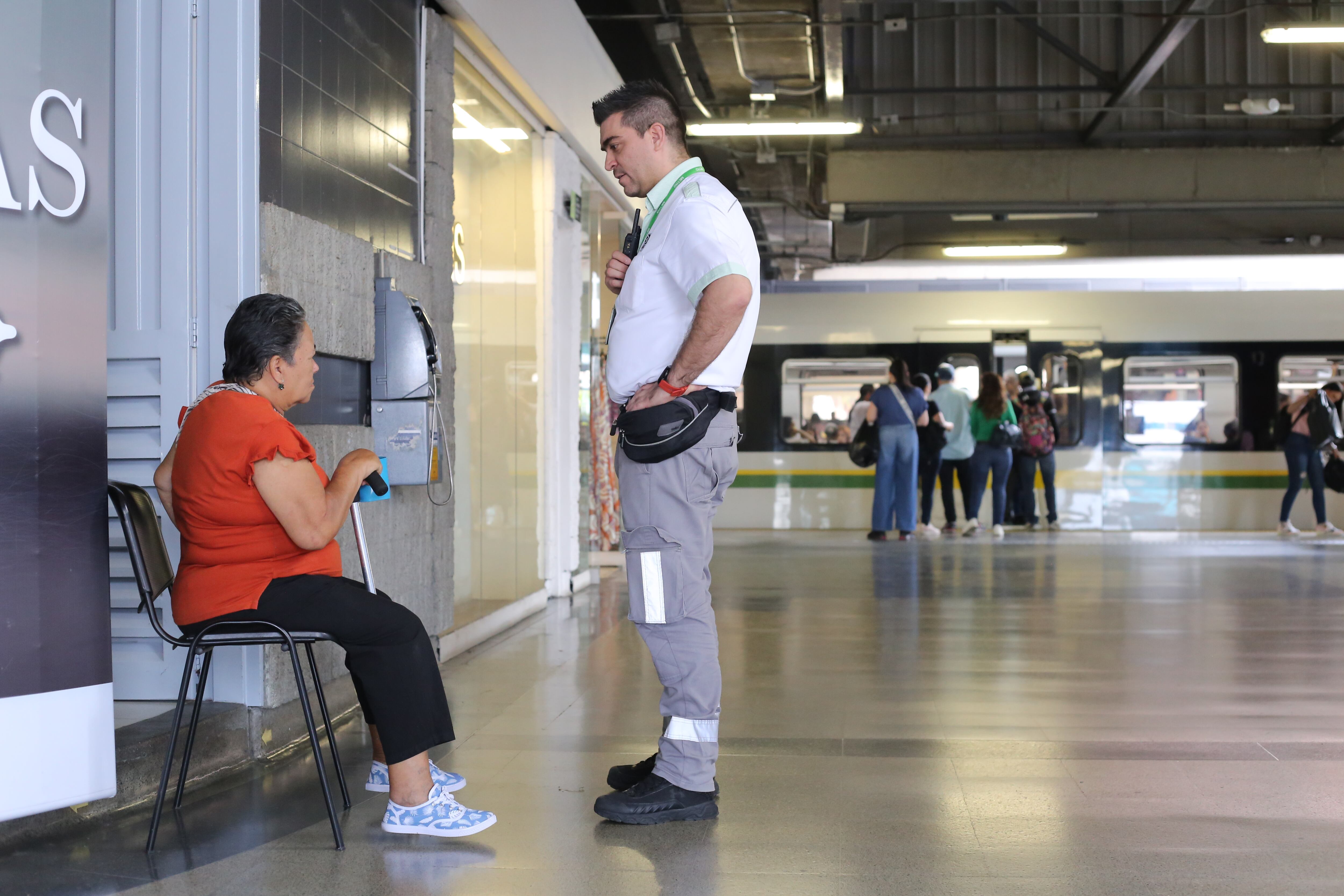 El personal del Metro hace varias recomendaciones para evitar incidentes.