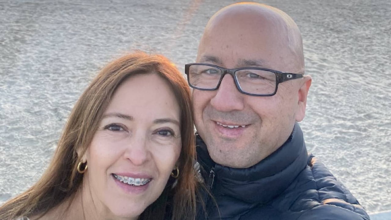 Gladys y Nelson ahora se encuentran en Colombia, mientras que sus hijas siguen en EE. UU.