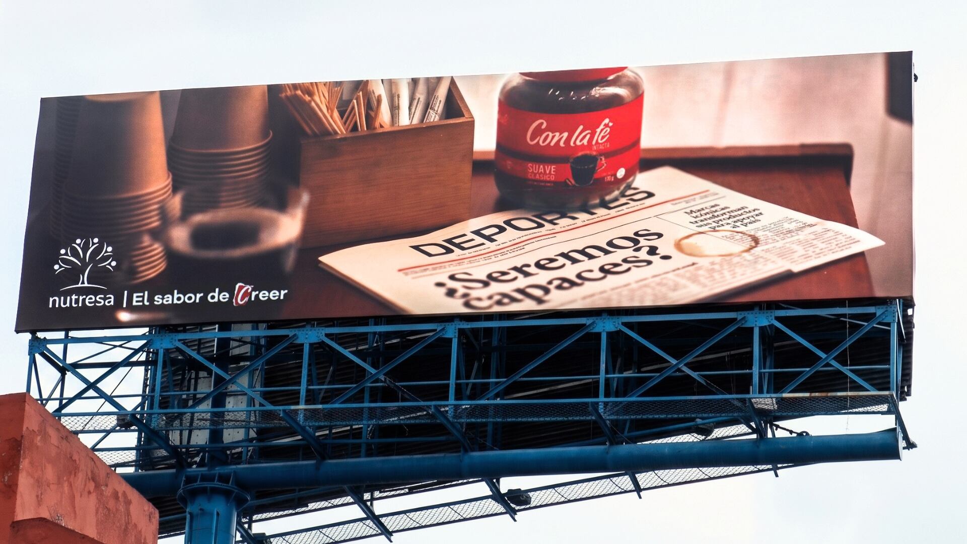 La segunda fase de la campaña ‘El sabor de creer’ de Nutresa contó con frases como “Con la fe intacta”, “Hagamos historia” y otros mensajes inspiradores que aparecieron en más de 400 espacios publicitarios ubicados en puntos estratégicos de las principales ciudades del país.
