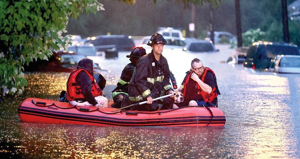 St. Louis recibe una de sus tormentas eléctricas más fuertes.