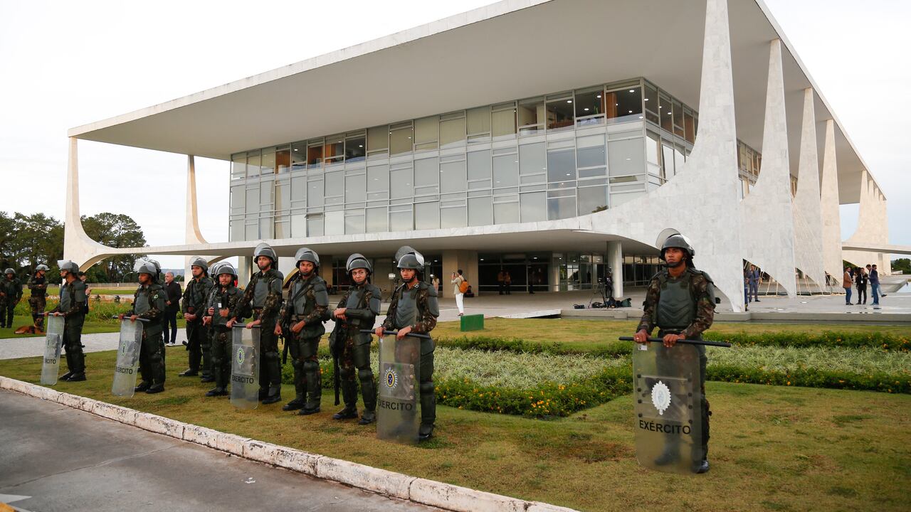 Brasilia ha mejorado su seguridad notablemente ante las violentas protestas de los Bolsonaristas. Foto: AFP.
