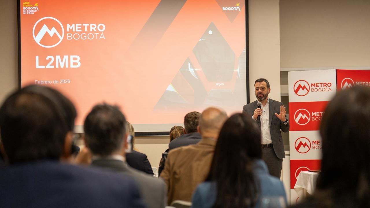 Carlos Fernando Galán explica nuevo proceso de licitación para la Línea 2 del metro.