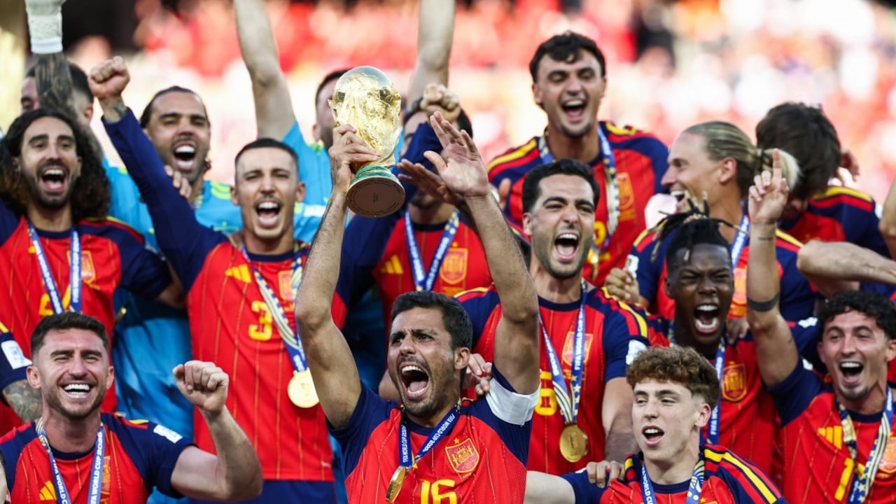 El equipo dirigido por Luis de la Fuente rompió el récord de Italia al llegar a 38 encuentros consecutivos sin conocer la derrota.