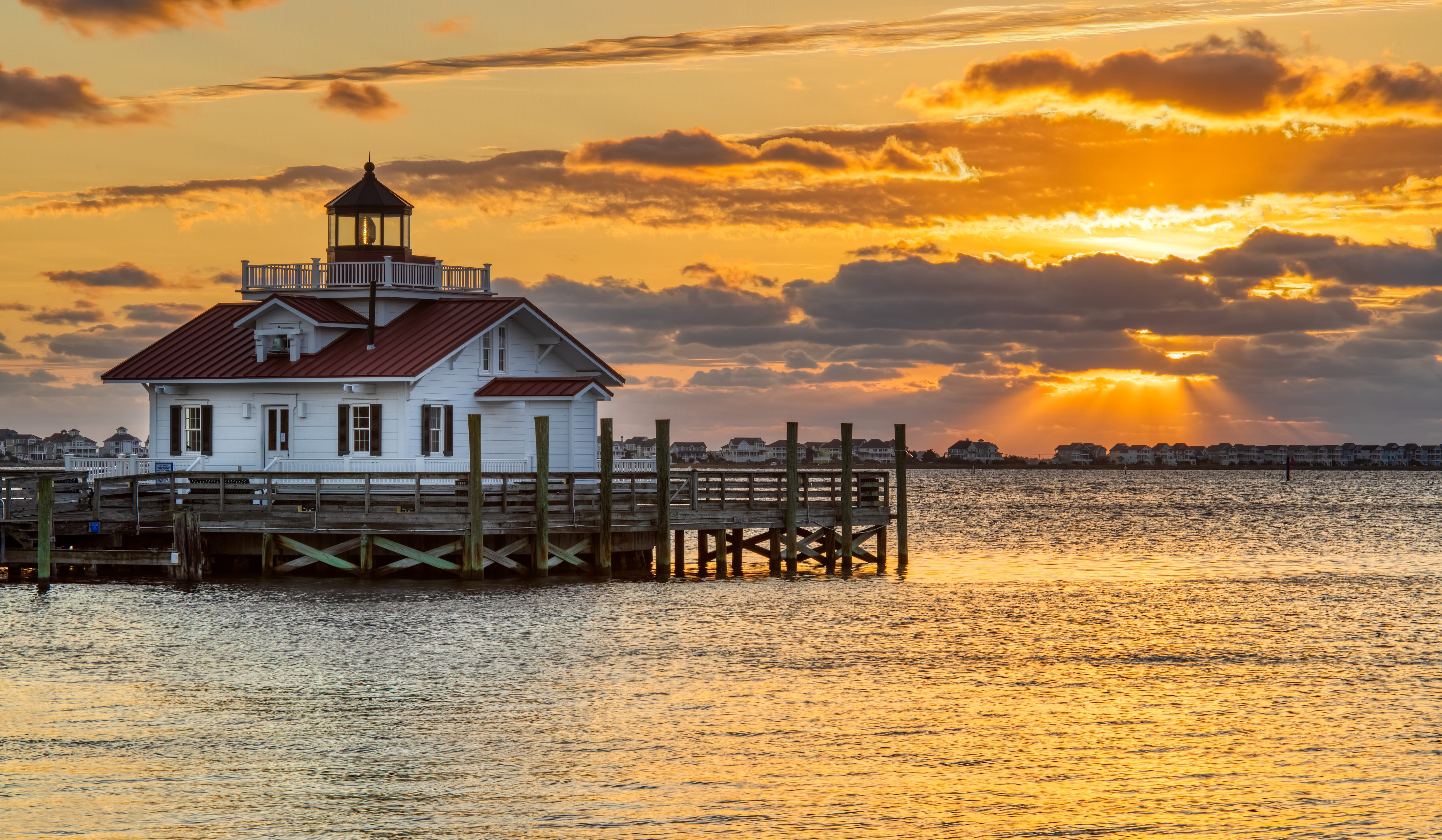 Ofrece kilómetros de costa casi virgen, ideal para parejas que buscan tranquilidad absoluta