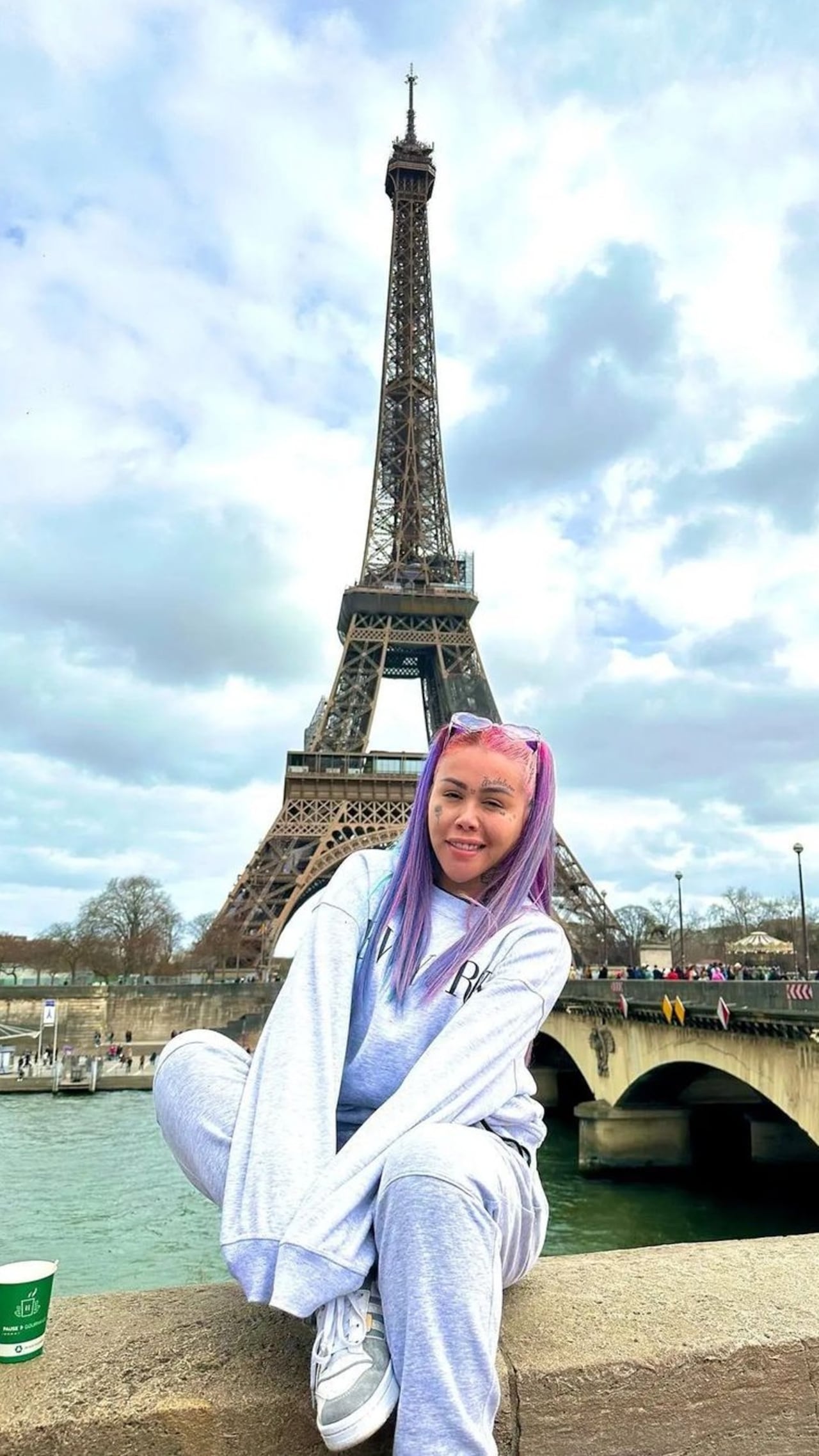 La 'influenciadora' se encuentra en Europa junto a su familia.