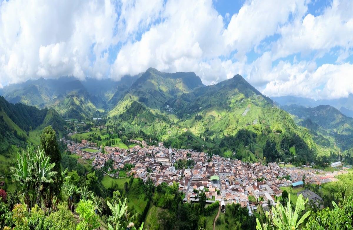 Jardín, Antioquia. Recorrer 400 kilómetros en 10 días puede resultar aterrador, sin embargo, los promotores de esta actividad detallan que si el propósito es disfrutar, los viajeros pueden pedalear entre 20 y 40 kilómetros diarios, distancias recomendadas para quienes son aficionados y no están interesados en competir. Foto: Cortesía Pedaleando Alma