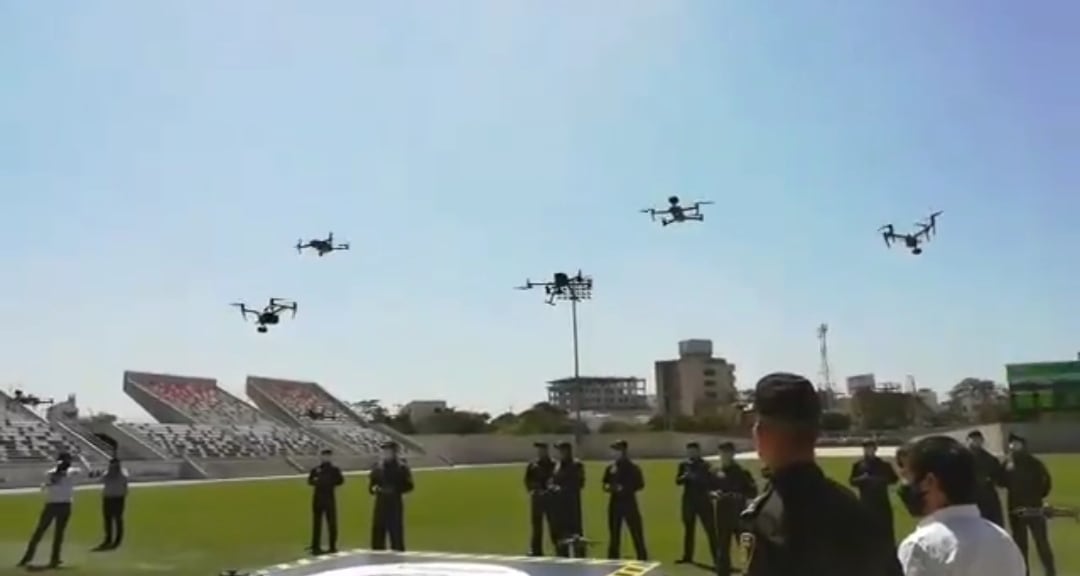 Momento de la presentación de los nuevos equipos por parte de la policía.