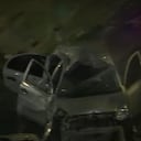 En carro que terminó en un caño del barrio Galán.